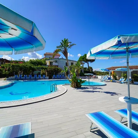 Le Playe Apart-hotel 3*