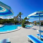 Le Playe Village Lejlighedshotel 3*