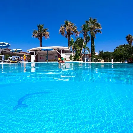 Le Playe Aparthotel 3*