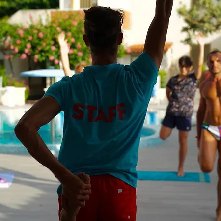 Ξενοδοχείο με διαμερίσματα Le Playe Village